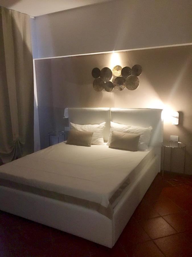 Marie Rose Luxury B&B & Apartment Desenzano del Garda Exterior foto