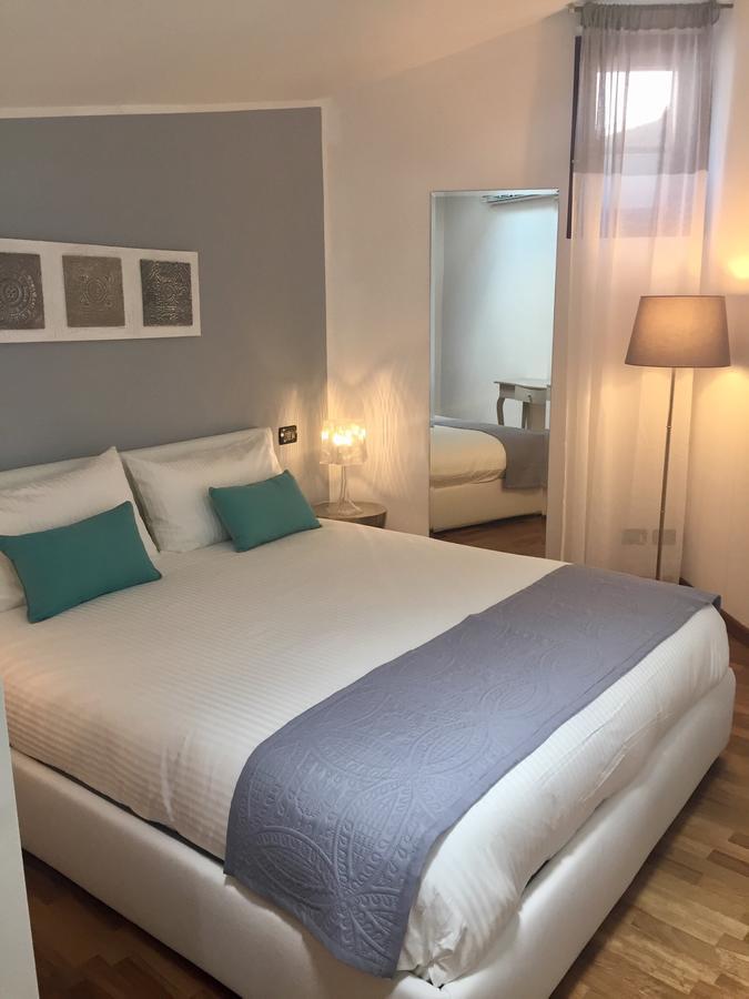Marie Rose Luxury B&B & Apartment Desenzano del Garda Exterior foto
